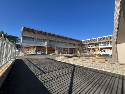Cour